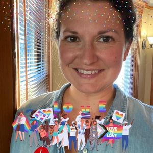 Meet your Posher, Lauren